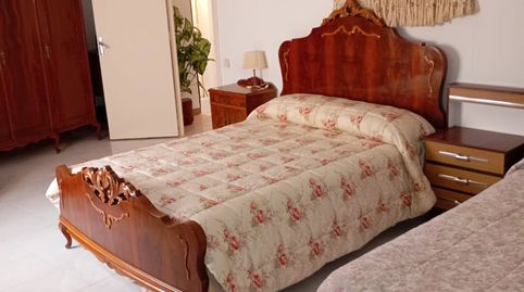 PRECIOSA CASA, PARA ENTRAR A VIVIR, CON CORRAL, O GARAJE