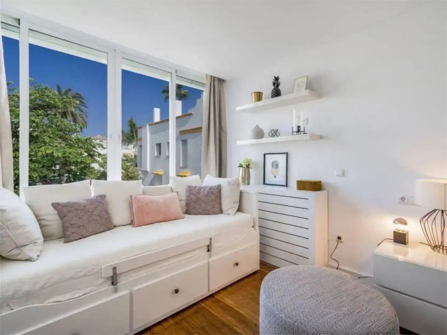 Dormitori de Planta baixa de lloguer en Marbella amb Aire condicionat i Balcó