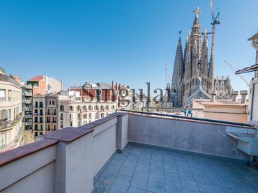 Attico con ascensore in vendita a Eixample