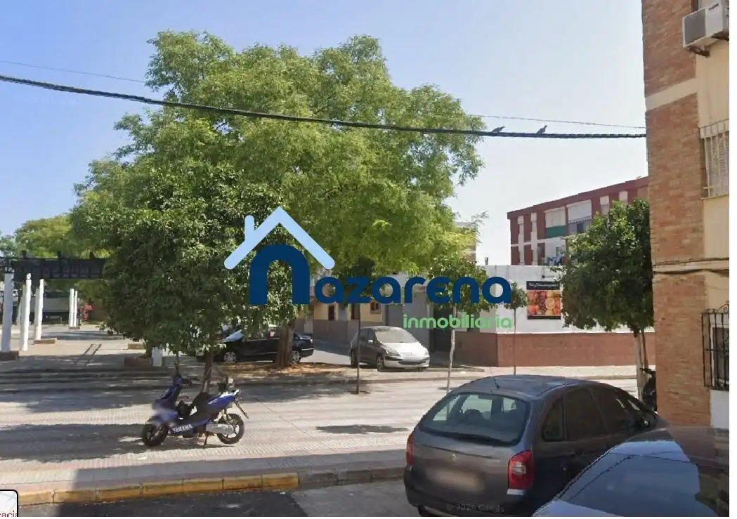 Vista exterior de Local de lloguer en Dos Hermanas amb Aire condicionat