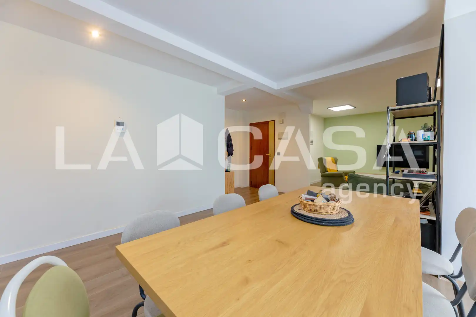 Flat for sale in Valencia  with Heating and Balcony