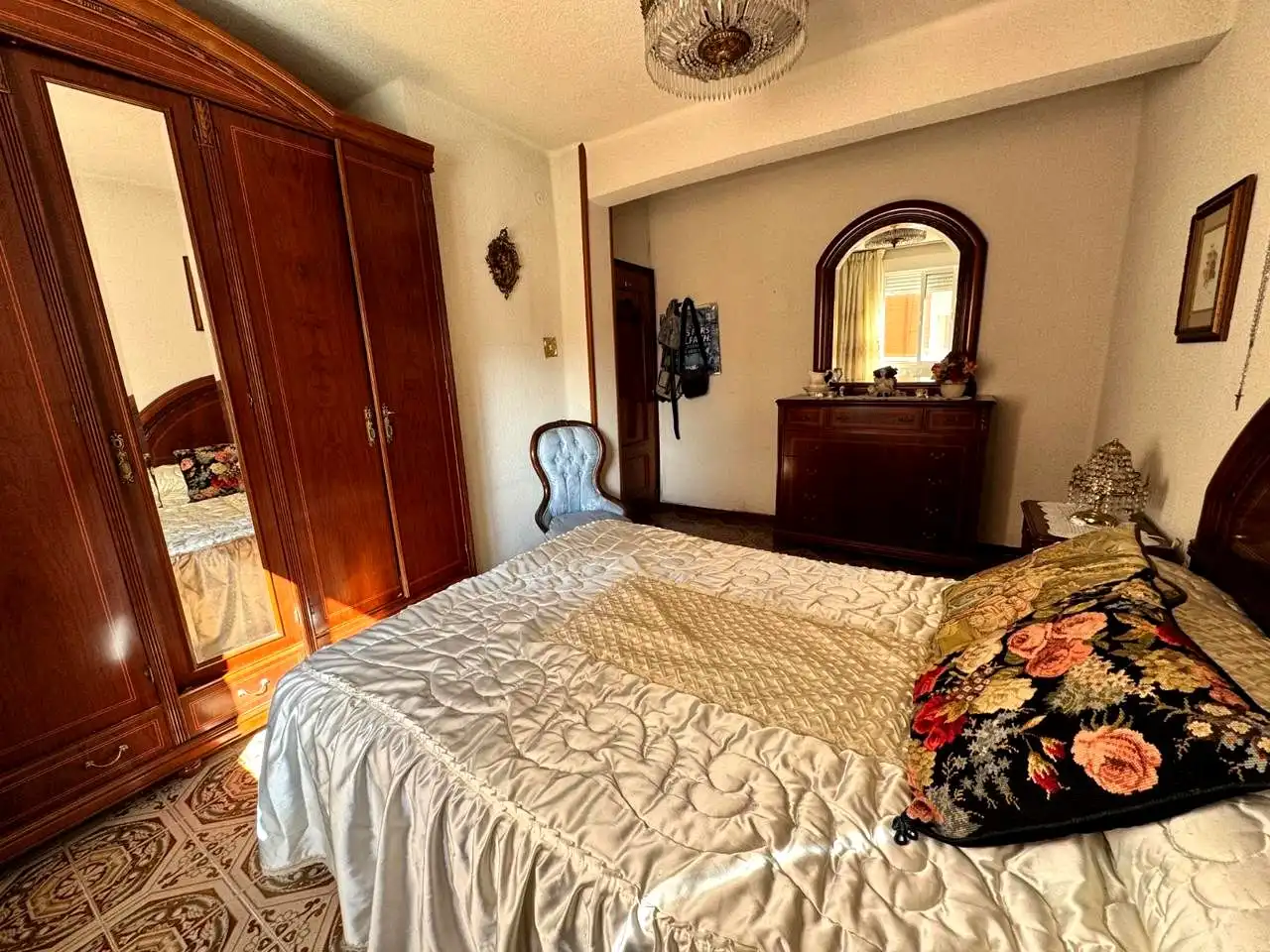 Bedroom of Flat for sale in Madrid  with Heating, Furnished and Alarm