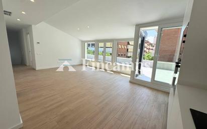 Bedroom of Attic for sale in Sabadell  with Parquet flooring, Terrace and Balcony