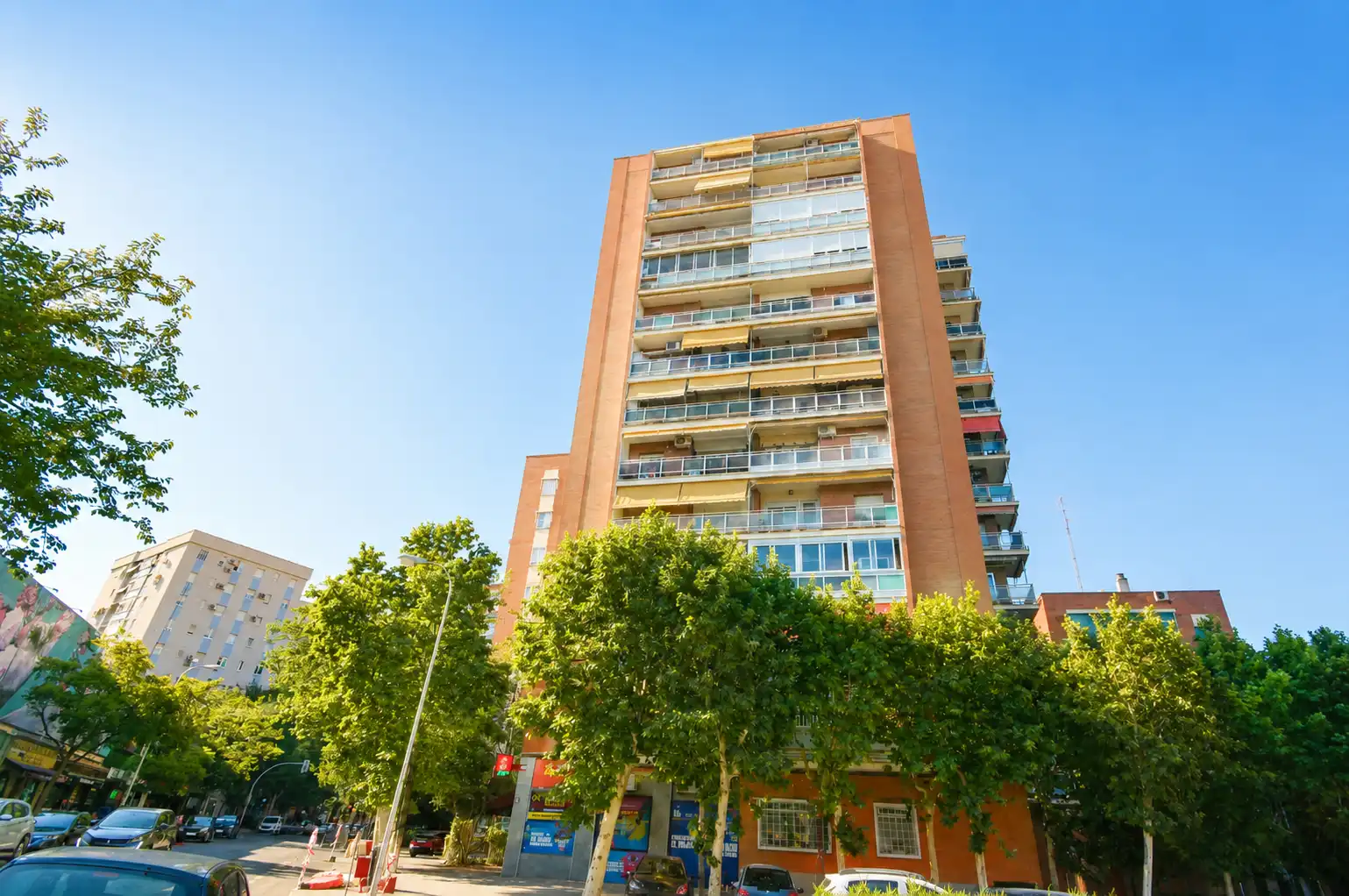Exterior view of Flat for sale in Madrid  with Heating, Parquet flooring and Furnished
