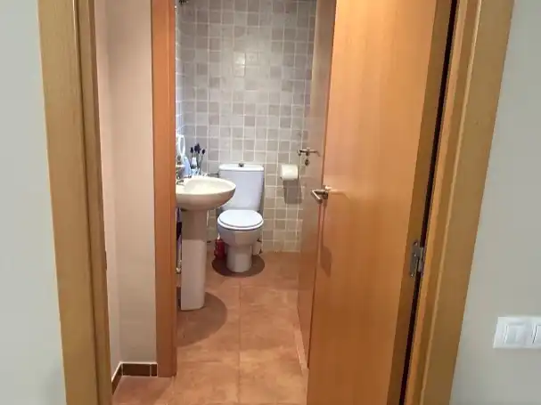 Casa aparellada amb jardí en venda a Carrer del Garona 3R, imagen 5