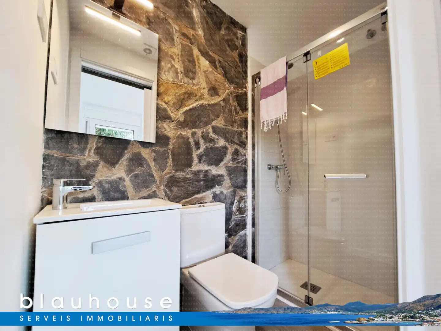Bany de Apartament en venda en Llançà amb Aire condicionat, Calefacció i Terrassa