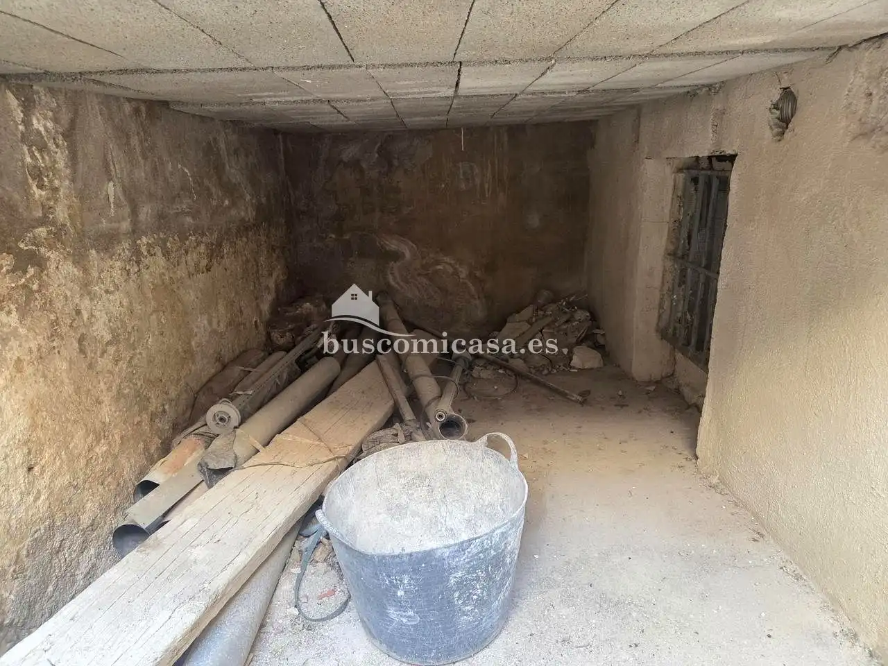 Casa adosada en venda en Jaén amb Traster