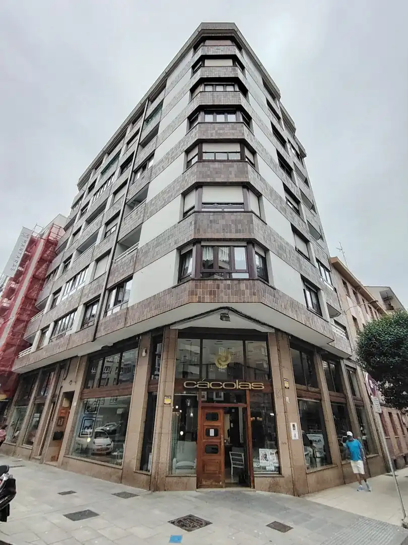 Vista exterior de Pis en venda en Gijón  amb Calefacció, Parquet i Terrassa