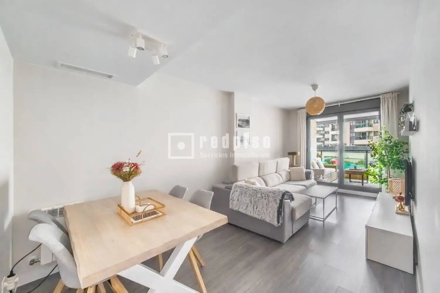 Habitación de Piso en venta en Rivas-Vaciamadrid con Aire acondicionado, Calefacción y Jardín privado