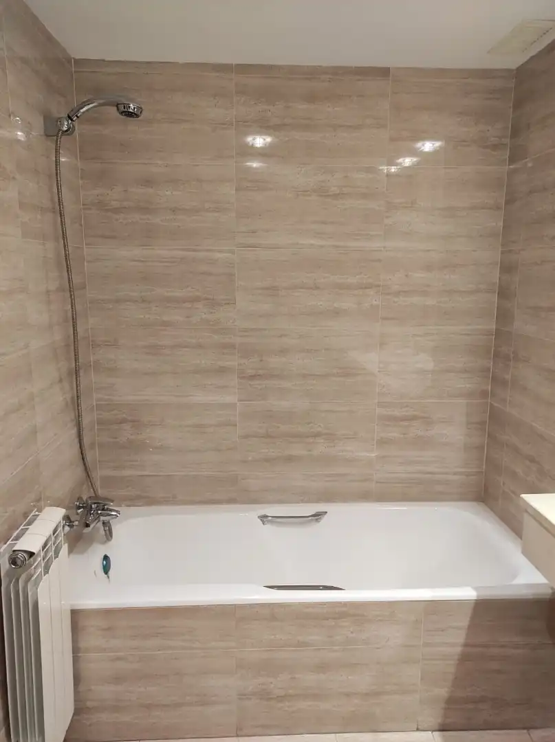 Bany de Pis de lloguer en Zaragoza amb Aire condicionat, Calefacció i Parquet