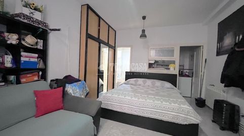 Foto 2 de Piso en venta en Valdeacederas, Madrid Capital