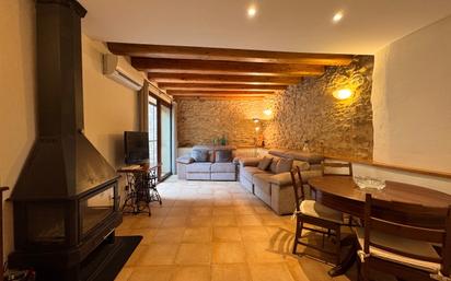Living room of Country house for sale in Gualta  with Air Conditioner, Heating and Terrace