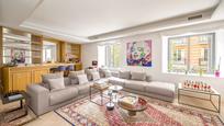 Living room of Flat for sale in  Madrid Capital  with Air Conditioner, Heating and Terrace