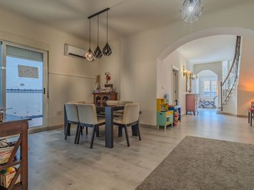 Duplex avec balcon à vendre à Carrer