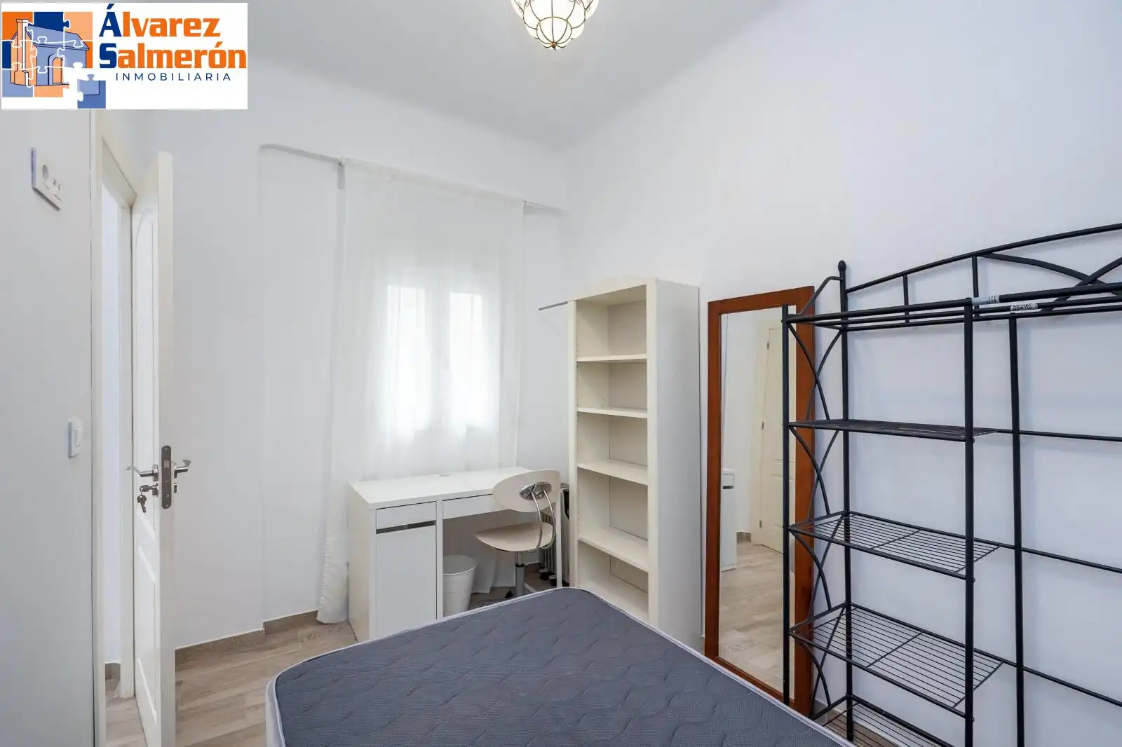 Habitación de Piso en venta en Granada