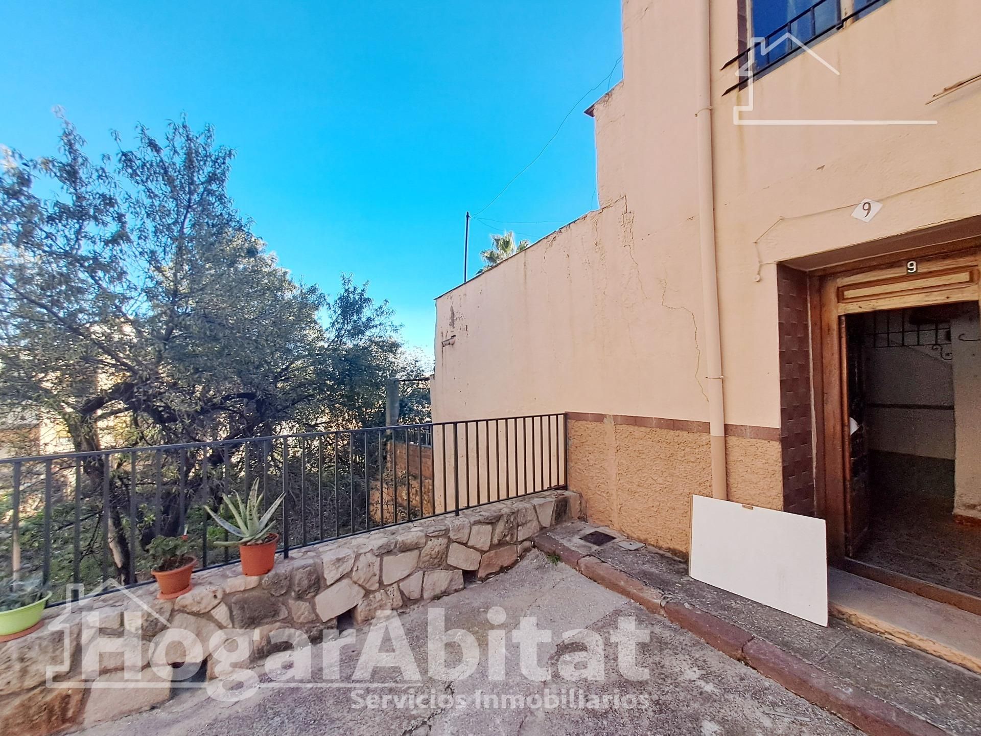 Exterior view of House or chalet for sale in L'Alcora  with Terrace