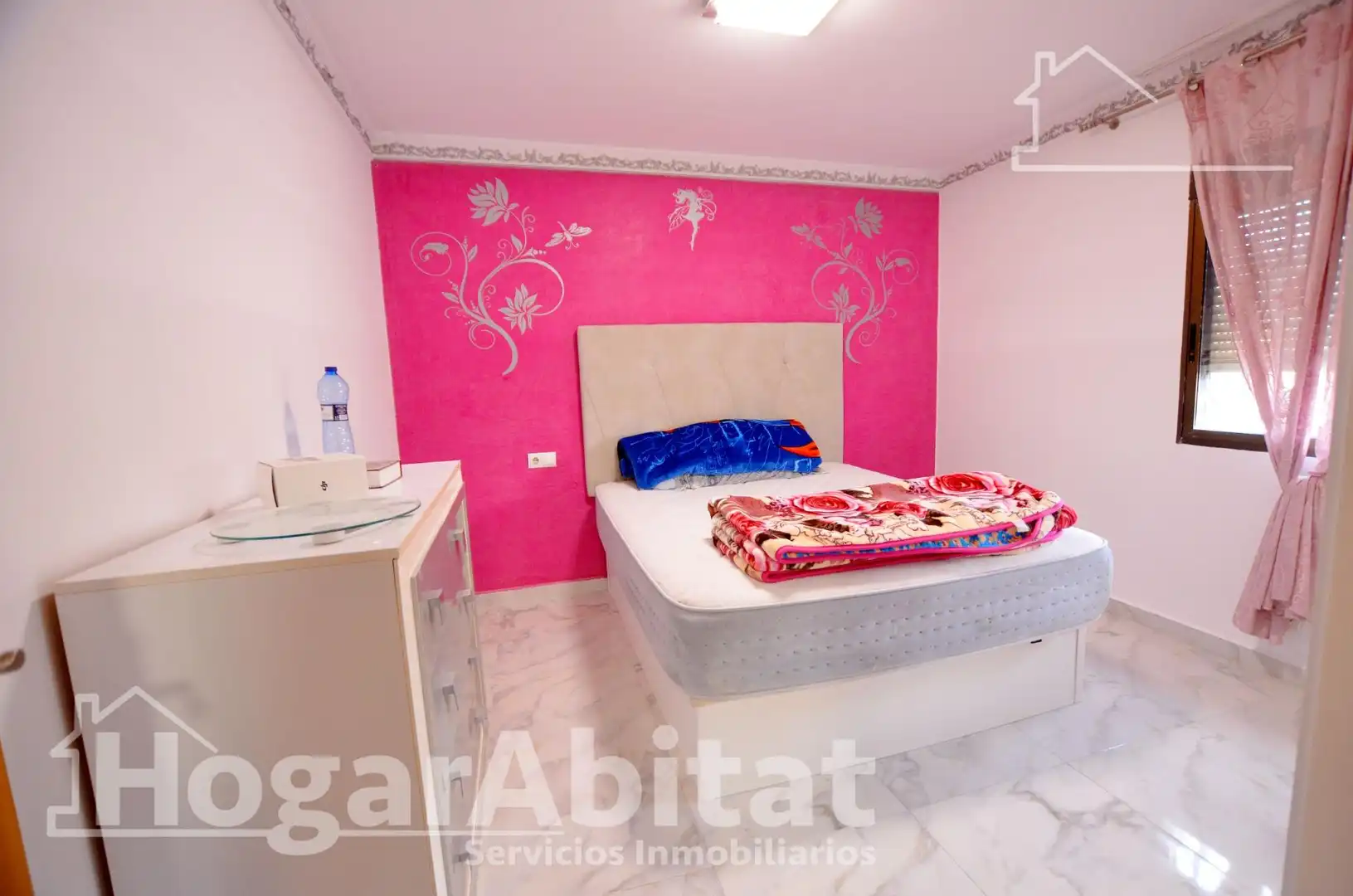 Dormitori de Casa adosada en venda en Alicante / Alacant amb Aire condicionat, Jardí privat i Terrassa