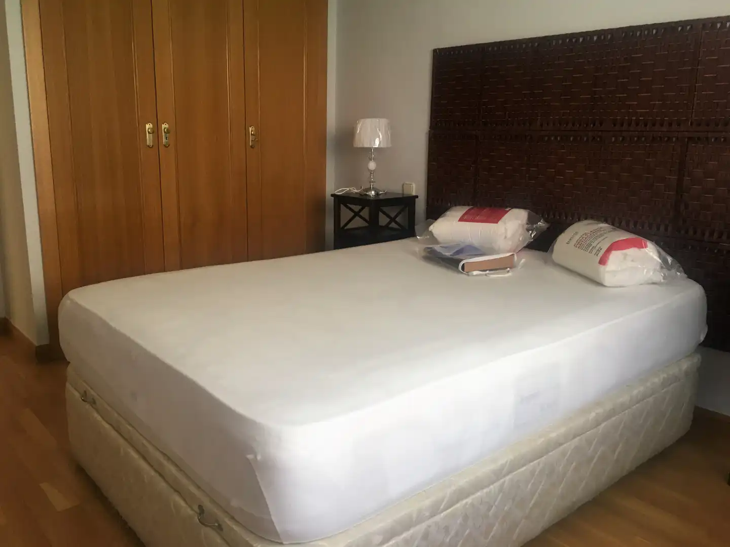 Habitación de Apartamento de alquiler en Pozuelo de Alarcón con Calefacción, Parquet y Terraza