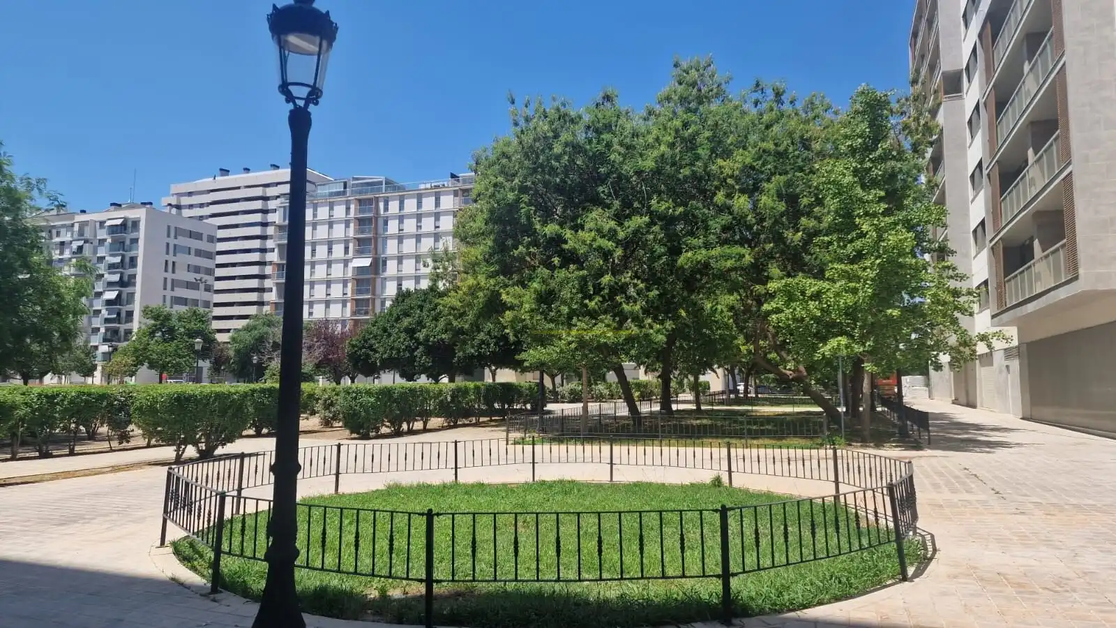 Vista exterior de Pis de lloguer en Valencia amb Aire condicionat, Parquet i Balcó