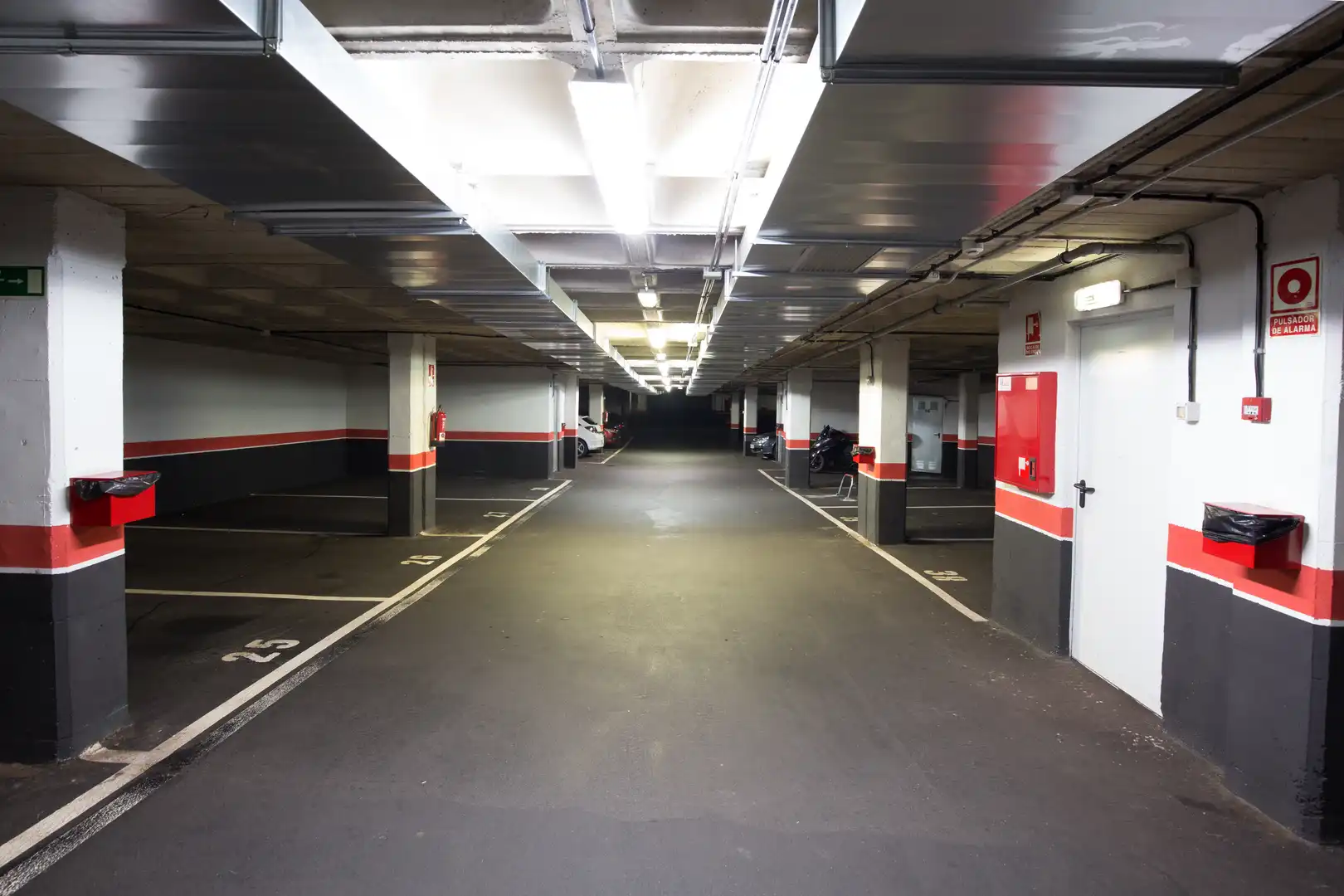 Parking de Piso en venta en Gijón  con Aire acondicionado, Terraza y Trastero
