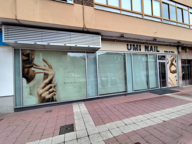 Local comercial en Alquiler en Calle de Esteban García Chico en San Pablo - San Nicolás