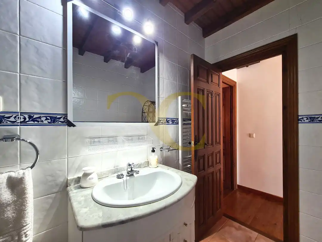 Bany de Casa o xalet en venda en Peñamellera Alta amb Calefacció, Jardí privat i Terrassa