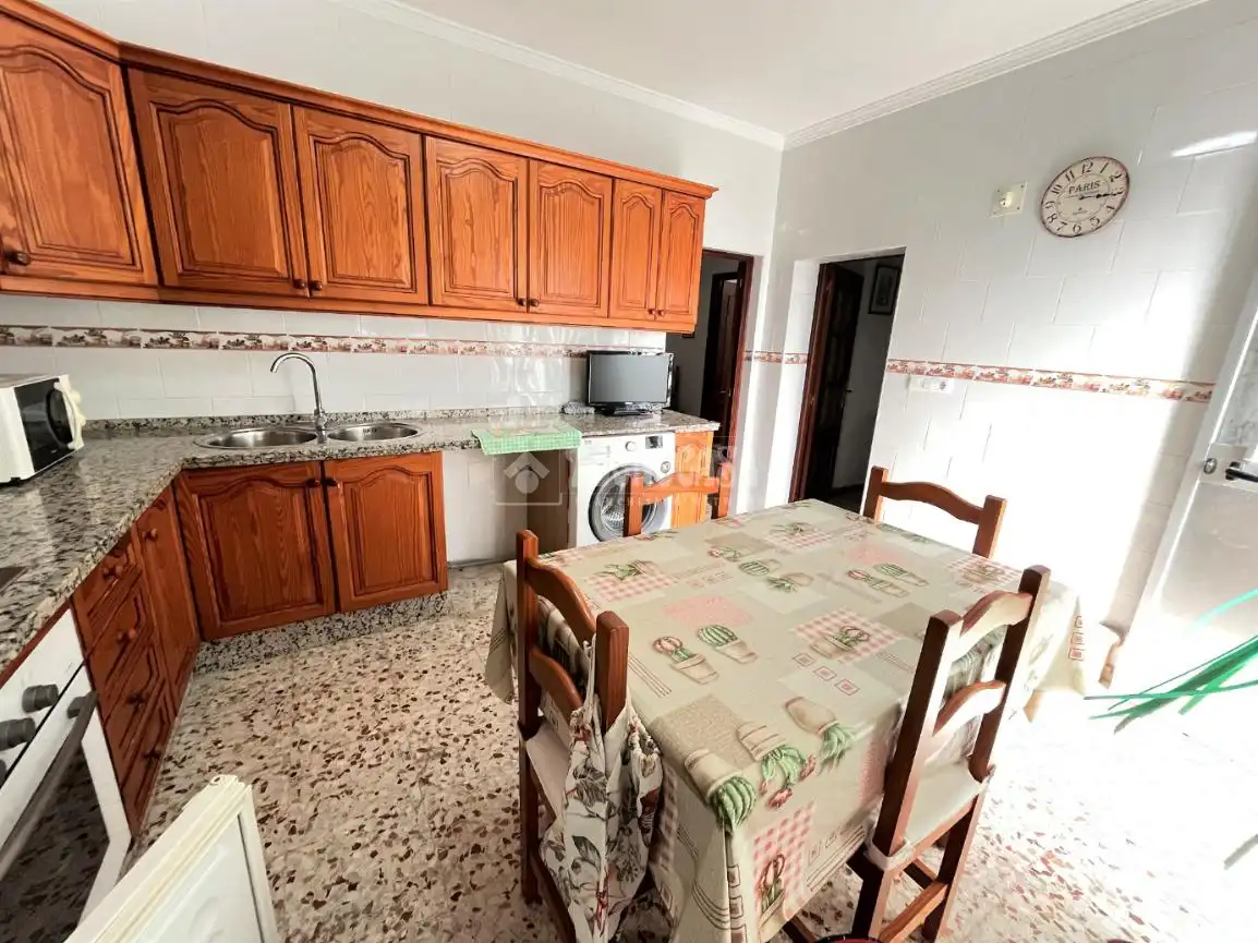 Kitchen of Detached homes for sale in San Fernando  with Air Conditioner, Balcony and Alarm