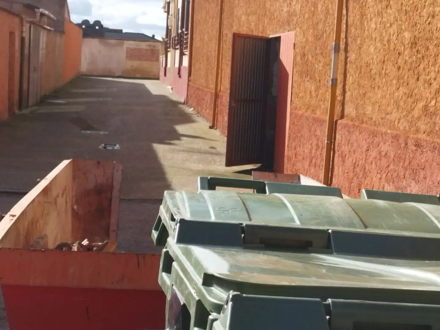 Parking of Commercial properties for sale in Mansilla de las Mulas