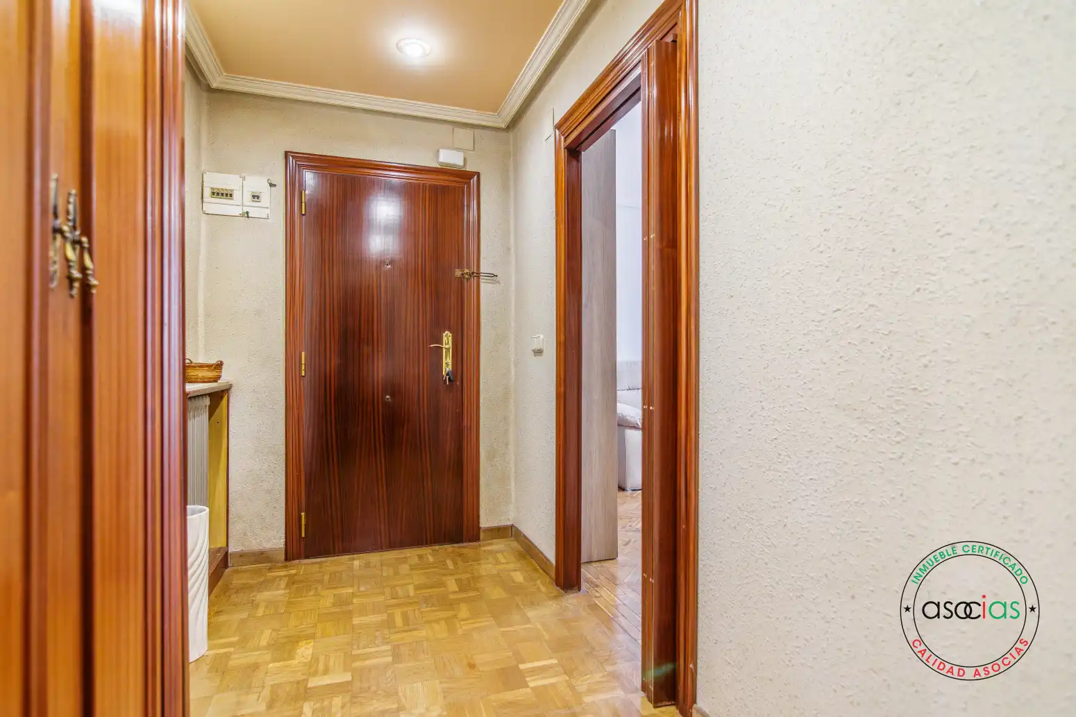 Pis en venda en Oviedo  amb Calefacció, Parquet i Terrassa