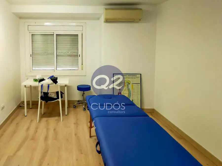 Office for rent in Lleida  with Air Conditioner