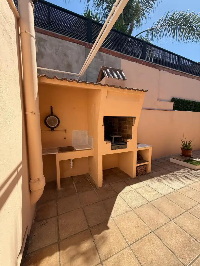 Haus oder Chalet zur Miete in Viladecans mit Klimaanlage, Heizung und Privatgarten