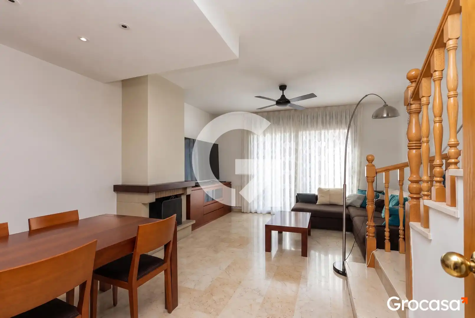 Sala de estar de Casa adosada en venta en El Prat de Llobregat con Aire acondicionado, Calefacción y Terraza