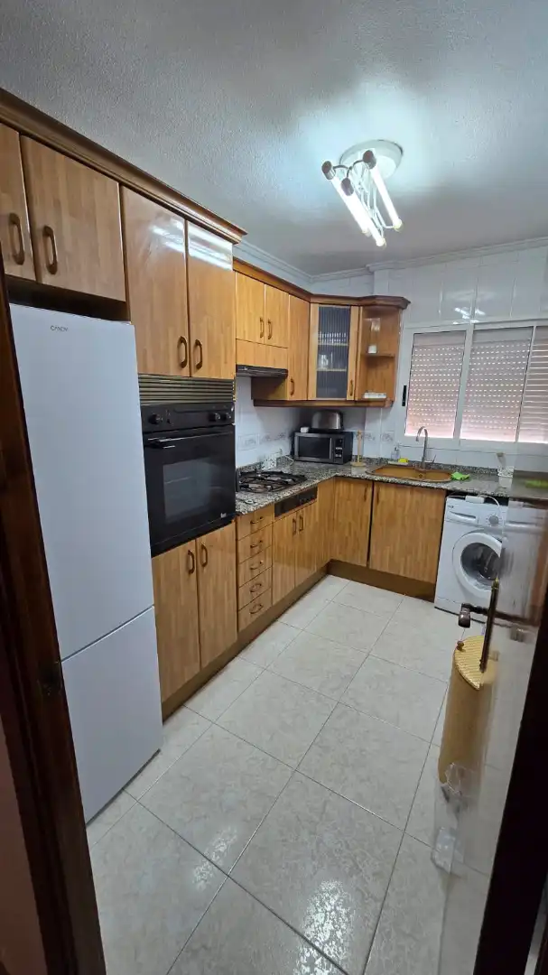 Kitchen of Flat for rent in Valencia  with Air Conditioner, Heating and Oven