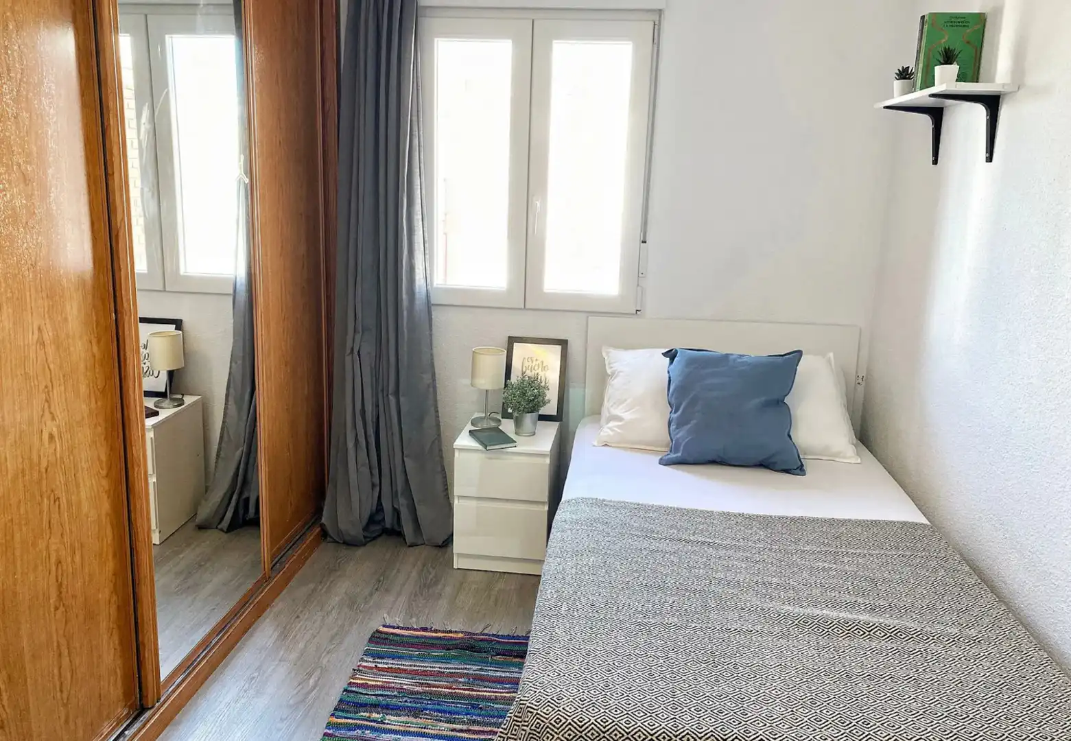 Schlafzimmer von Wohnung zur Miete in Latina