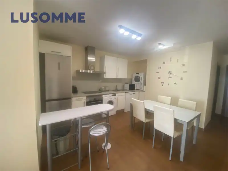 Vista exterior de Planta baja en venta en Valencia con Aire acondicionado y Horno