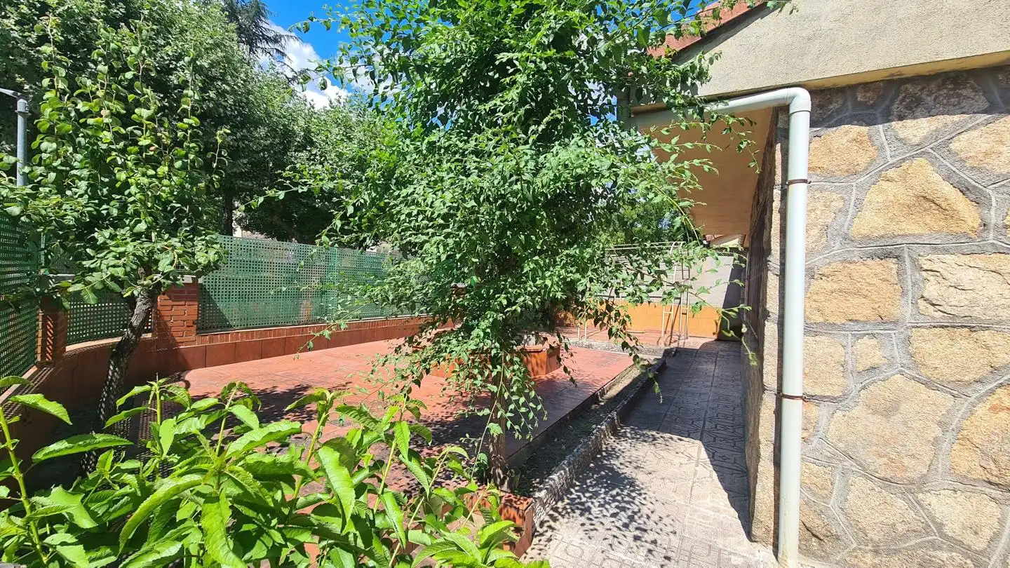 Terrace of Houses for sale in La Adrada   with Private garden