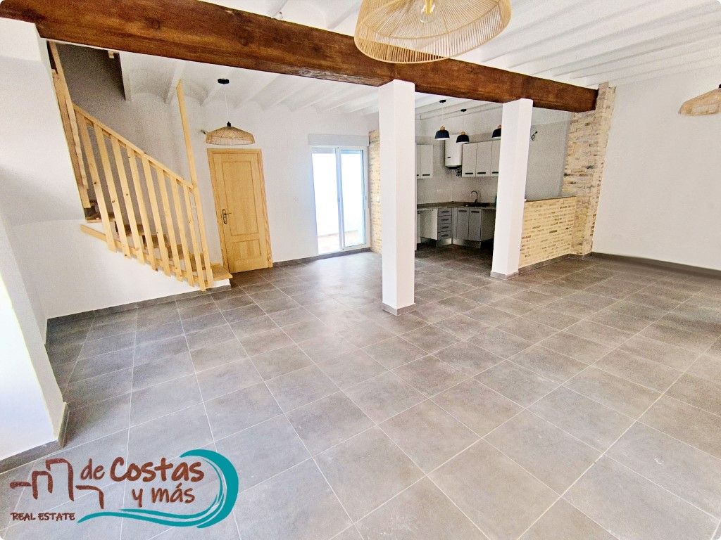 House or chalet to rent in Miramar  with Air Conditioner and Furnished