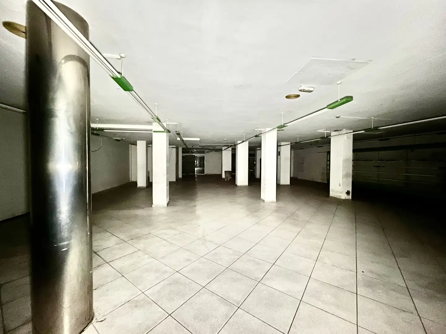 Business premises for sale in Carrer de l'Alcalde Armengou, imagen 22
