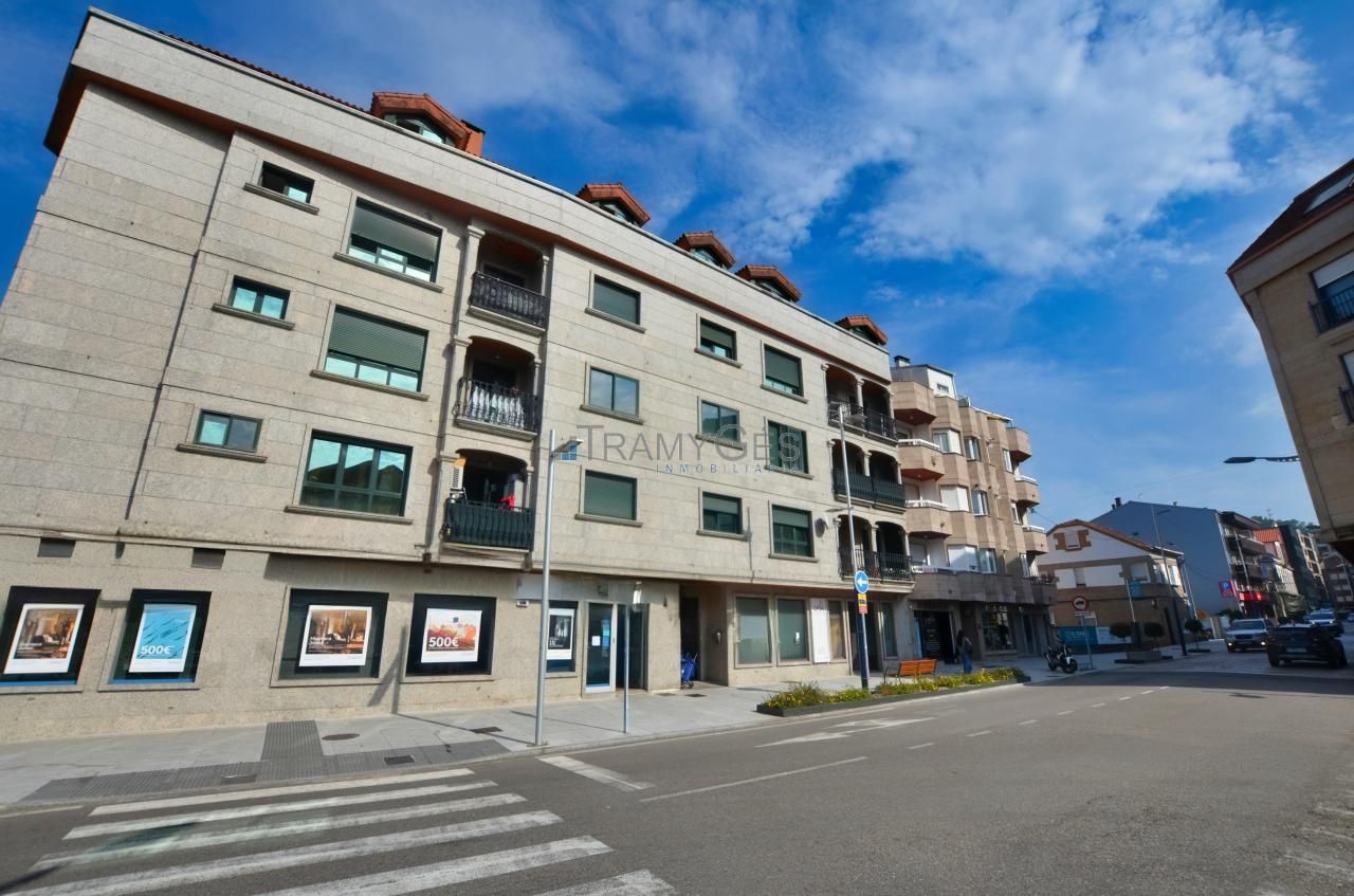 Vista exterior de Local en venta en O Porriño   con Amueblado