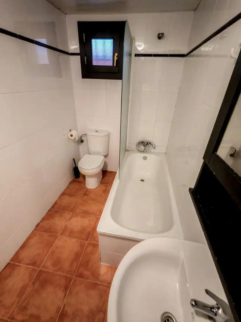 Bathroom of Ground floor for sale in La Zubia  with Community pool