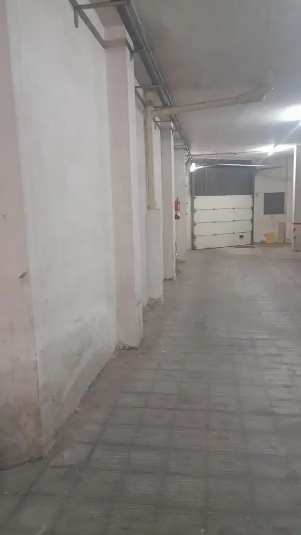 Einzelparkplatz zum Verkauf in Nucli Urbà, imagen 5