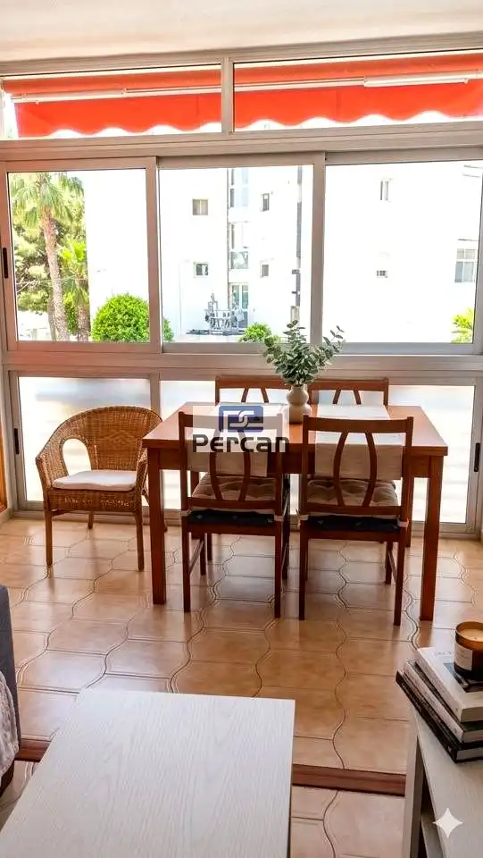 Comedor de Piso en venta en El Campello con Aire acondicionado, Terraza y Piscina comunitaria