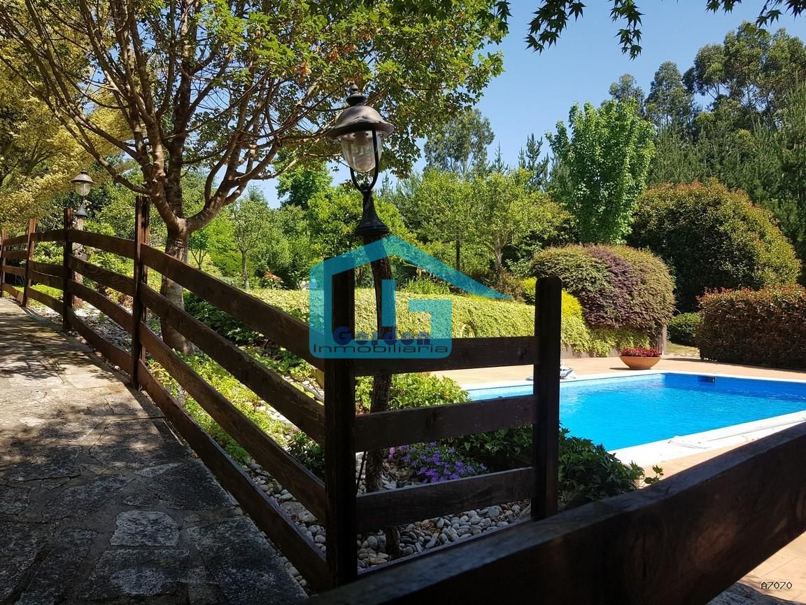 Garden of House or chalet for sale in Vilanova de Arousa  with Heating, Terrace and Storage room