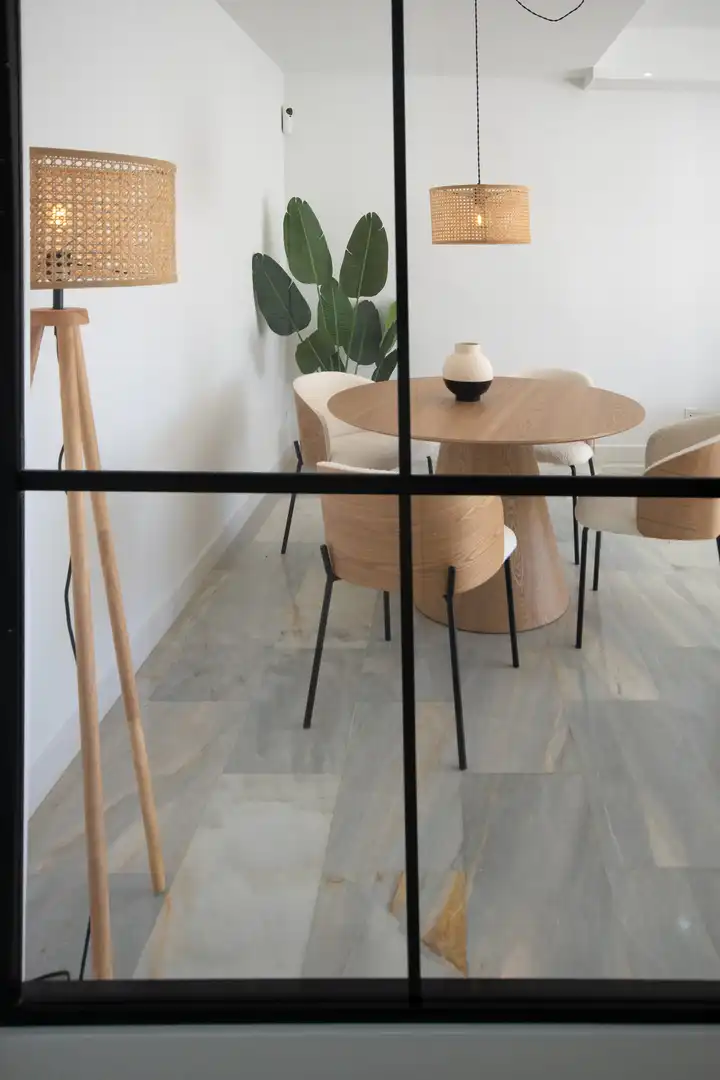 Menjador de Apartament en venda en Estepona amb Terrassa, Piscina i Piscina comunitària
