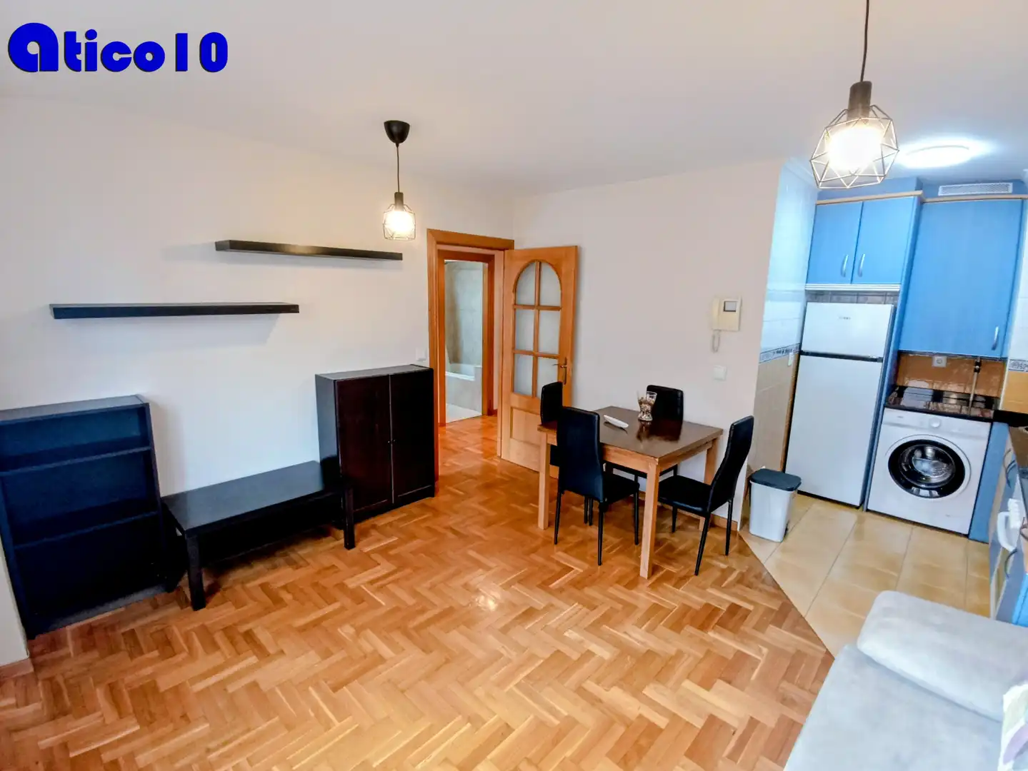 Comedor de Apartamento de alquiler en Gijón  con Calefacción, Parquet y Trastero