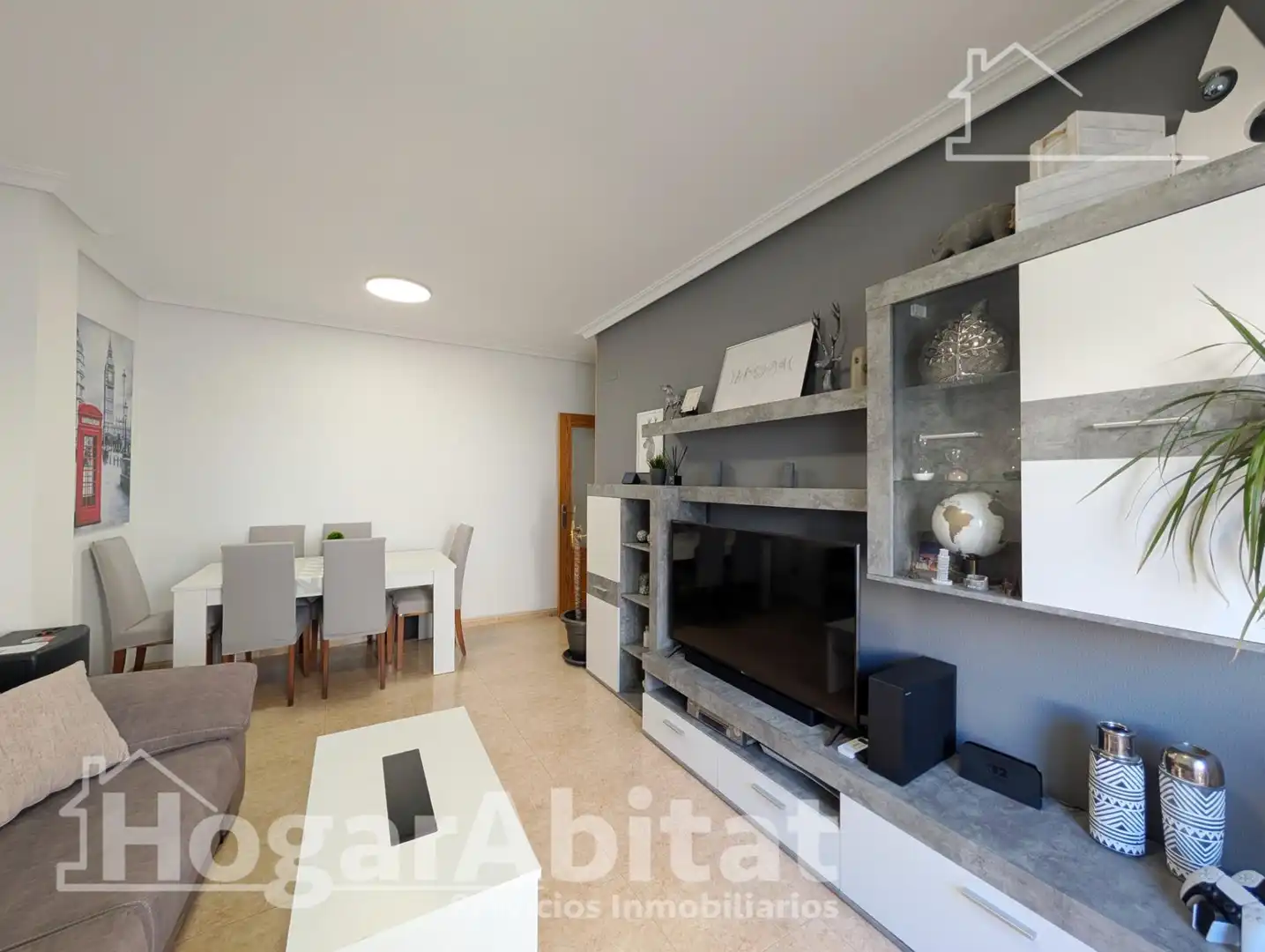 Sala de estar de Piso en venta en Santa Pola con Aire acondicionado, Calefacción y Amueblado