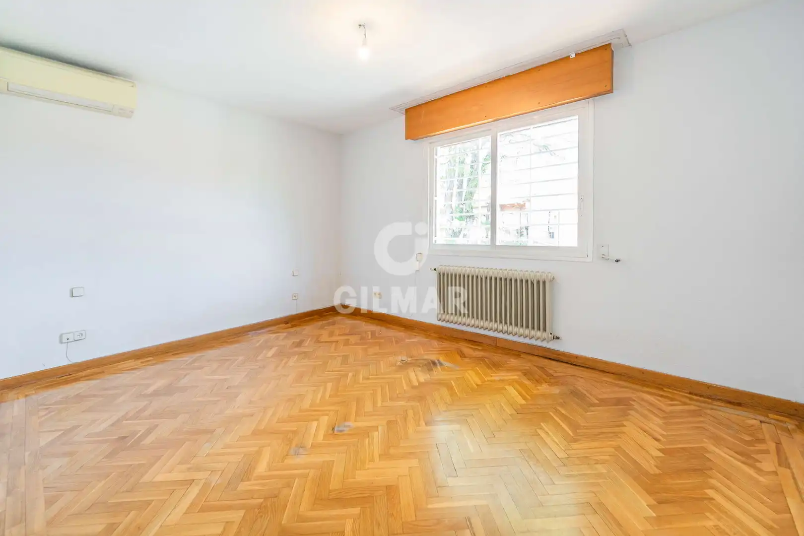 Bedroom of Detached homes for sale in Madrid  with Heating, Private garden and Swimming Pool