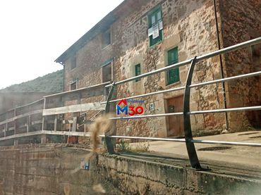 Casa en venta en Zambrana