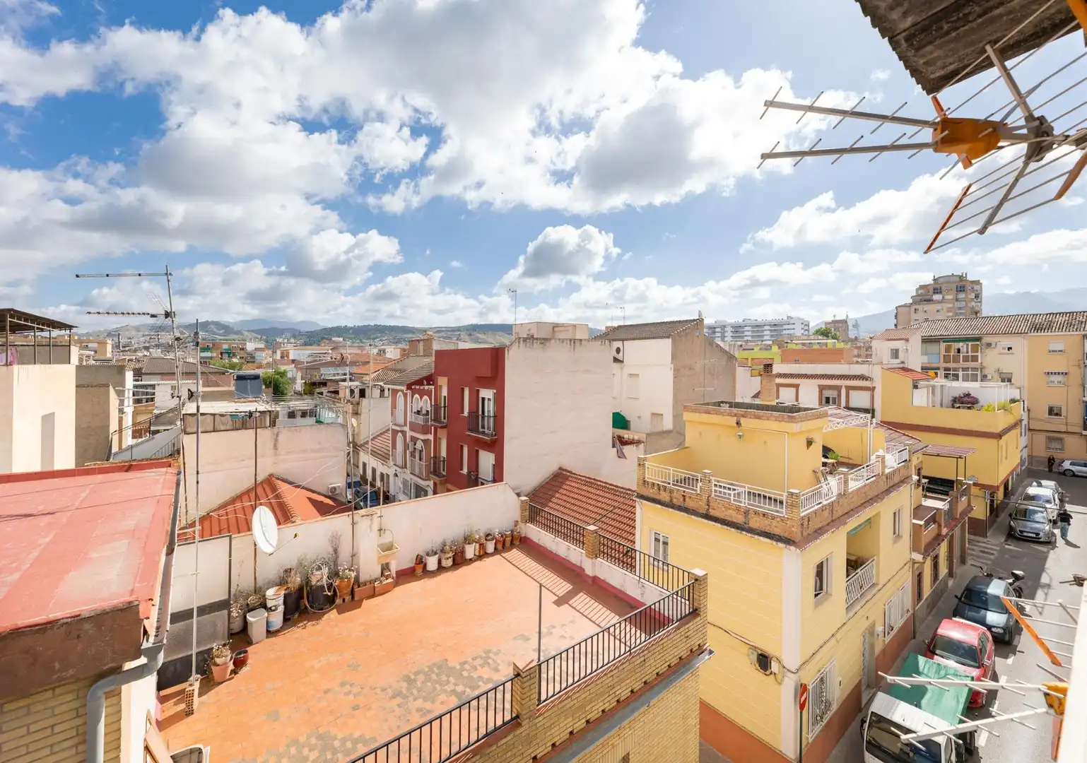 Exterior view of Flat for sale in Granada  with Air Conditioner, Heating and Furnished