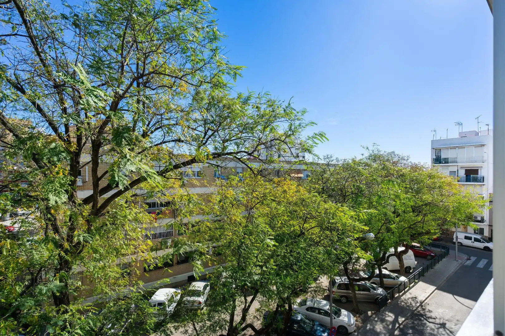 Exterior view of Flat for sale in Sevilla  with Air Conditioner, Furnished and Balcony